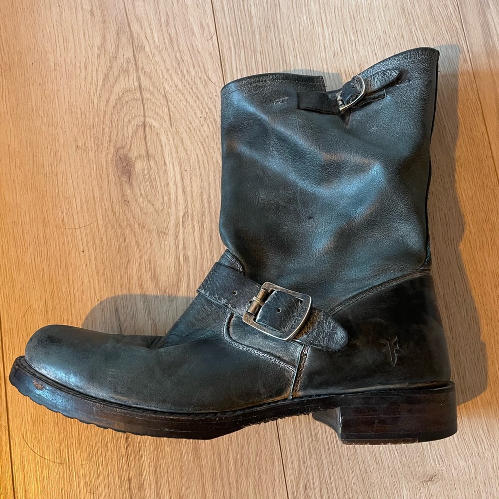 Leather Frye boot